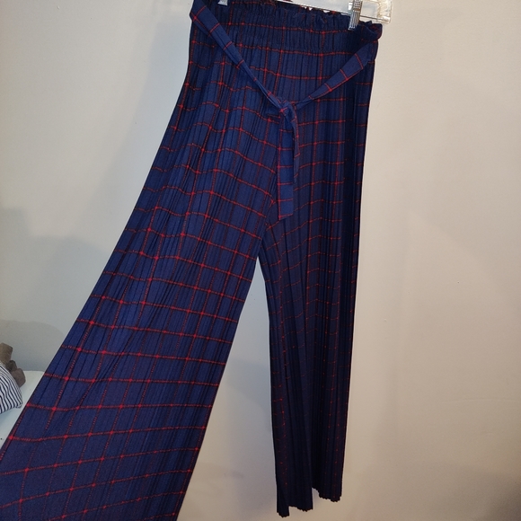 Blue and Red checkered wide leg pants - Picture 4 of 5